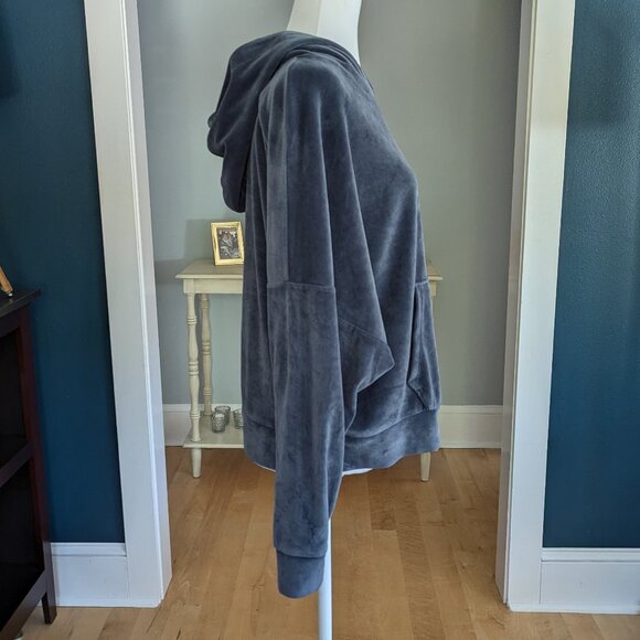 American Eagle Velour Women's Batwing Hoodie Size Large Y2K Grey - Picture 6 of 9